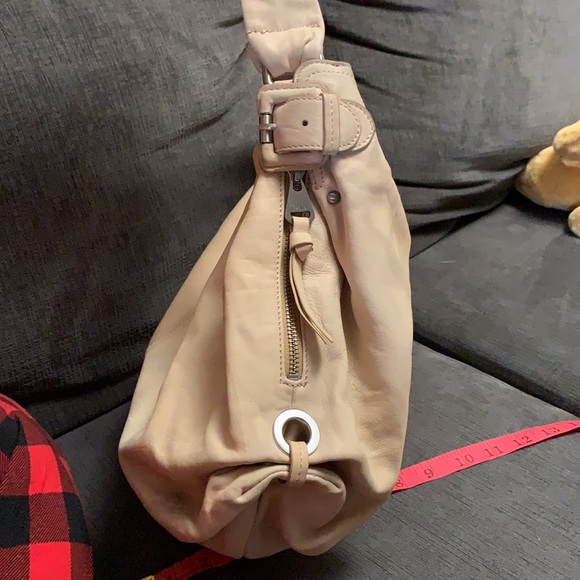 Gorgeous buttery leather hobo bag - Picture 2 of 9